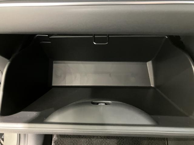 ヴェゼル ｅ：ＨＥＶ　Ｚ　フロアマット　ＥＴＣ　９インチ純正ナビ　シートヒーター　ブラインドスポットモニター　減速セレクター　ステアリングヒーター　予約機能付パワーテールゲート　リアヒーターダクト　１８インチアルミ（32枚目）