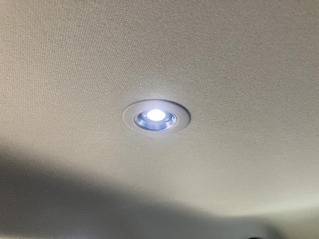 ヴェゼル ｅ：ＨＥＶ　Ｚ　フロアマット　ＥＴＣ　９インチ純正ナビ　シートヒーター　ブラインドスポットモニター　減速セレクター　ステアリングヒーター　予約機能付パワーテールゲート　リアヒーターダクト　１８インチアルミ（38枚目）