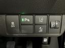 パーキングセンサーや機能制御用のスイッチはステアリング右奥に集約されておりますので、運転の邪魔になりません!