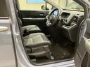 フリード e:HEVクロスター フロアマット 9インチ純正ナビ ETC シートヒーター 運転支援 LEDヘッドライト ブラインドスポットモニター 本革巻ステアリングホイール 360°スーパーUV・IRカット 15インチAW(7枚目)