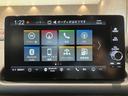 ｅ：ＨＥＶ　Ｚ　ＢＳＩ・後退出庫サポートレス　フロアマット　ＥＴＣ２．０　全周囲カメラ　ワイヤレス充電　ホンダコネクトディスプレー　１０．２インチデジタルメーター　シートヒーター　ＢＯＳＥサウンドシステム　パワーテールゲート　本革シート（9枚目）