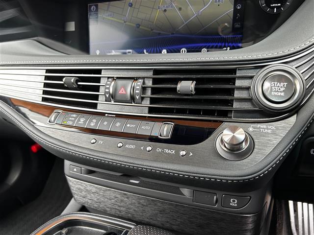 ＬＳ ＬＳ５００　Ｆスポーツ　レクサスセーフティシステム　サンルーフ　イージークローザードア　パワーシート　純正デジタルインナーミラー　フルセグＴＶ　全方位カメラ　Ｂｌｕｅｔｏｏｔｈ接続（32枚目）