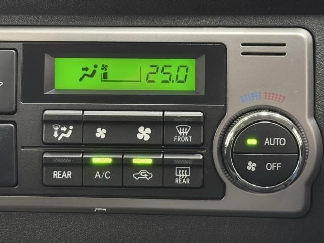 ハイエースバン ロングスーパーＧＬ　フルフラット　リアカメラ　ＳＲＳ　Ｗエアコン　横滑り防止装置付　盗難防止機能　キーレス　スマートエントリー　エアコン　ワンセグ　パワステ　ナビＴＶ　ＥＴＣ　ミュージックプレイヤー接続可　ＡＢＳ（10枚目）
