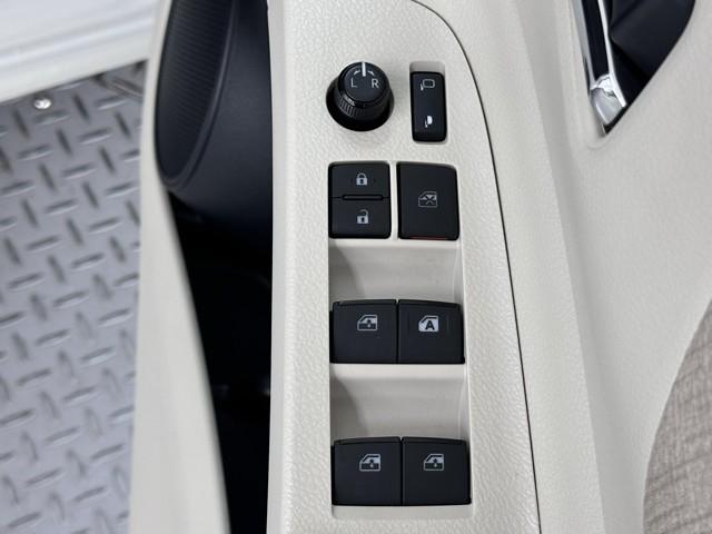 シエンタ Ｇクルマイスシヨウタイプ１　メモリーナビ　ワンセグＴＶ　バックカメラ　衝突軽減ブレーキ　ＥＴＣ　両側電動スライドドア　ＡＢＳ　フロントオートエアコン　パワーウィンドウ　ハロゲンライト　スマートキー　イモビライザー　記録簿（16枚目）