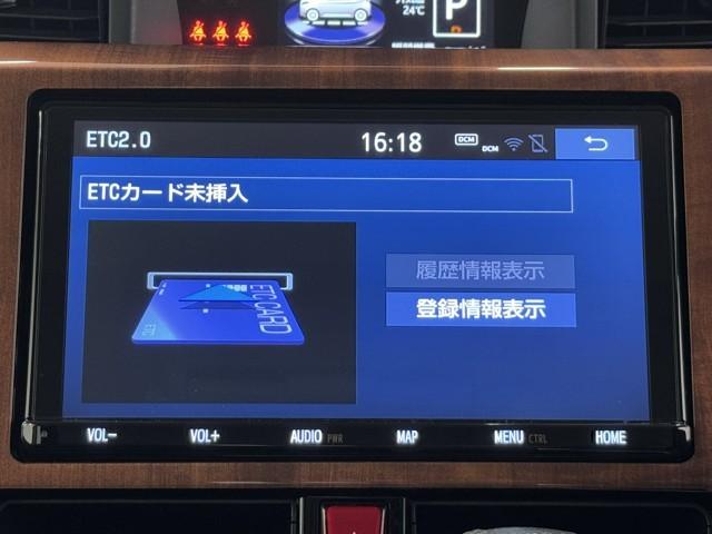 タンク カスタムＧ－Ｔ　スマキ－　地上デジタル　アルミホイル　踏み間違い防止装置　両側電動ドア　ＬＥＤヘッドライト　クルコン　リアカメラ　横滑り防止装置　ＥＴＣ　キーレス　ＴＶナビ　オートエアコン　パワーウインドウ　ＤＶＤ（7枚目）
