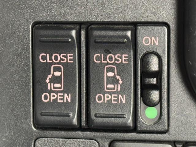 タンク カスタムＧ－Ｔ　スマキ－　地上デジタル　アルミホイル　踏み間違い防止装置　両側電動ドア　ＬＥＤヘッドライト　クルコン　リアカメラ　横滑り防止装置　ＥＴＣ　キーレス　ＴＶナビ　オートエアコン　パワーウインドウ　ＤＶＤ（12枚目）