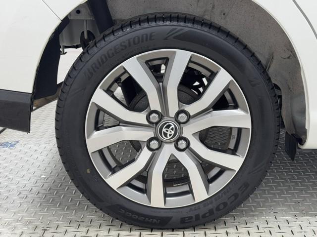 タンク カスタムＧ－Ｔ　スマキ－　地上デジタル　アルミホイル　踏み間違い防止装置　両側電動ドア　ＬＥＤヘッドライト　クルコン　リアカメラ　横滑り防止装置　ＥＴＣ　キーレス　ＴＶナビ　オートエアコン　パワーウインドウ　ＤＶＤ（18枚目）