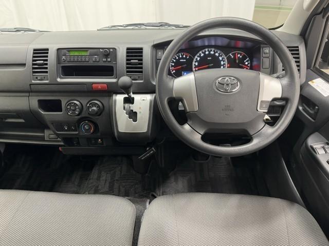 ハイエースバン ＷＥＤＸクルマイスＢタイプ　ＡＭ／ＦＭチューナー　バックカメラ　衝突被害軽減ブレーキ　パワーウィンドウ　ＡＢＳ　ハロゲンライト　ドラレコ　キーレス　イモビライザー　パワステ　横滑り防止装置　記録簿（9枚目）