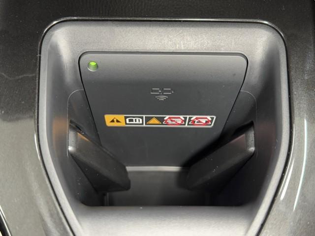 クラウンスポーツ Ｚ　ＡＷＤ　フルセグテレビ　１オーナー　ＥＴＣ車載器　ＴＶナビ　クルコン　横滑り防止装置　エアバッグ　本革　ＡＣ１００Ｖ　ミュージックプレイヤー接続可　メモリナビ　ドラレコ　キーレス　盗難防止装置　ＡＢＳ（10枚目）