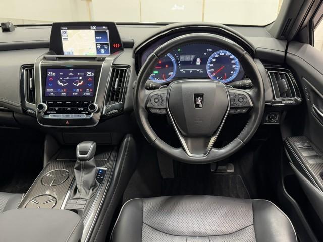 クラウンハイブリッド RSアドバンス クルーズC PCS ドラレコ付き バックモニター Wエアバッグ 本革シート DVD TVナビ 地デジ インテリキー 運転席エアバッグ パワーシート AUX アルミ メモリナビ パワーウィンドウ ETC(4枚目)