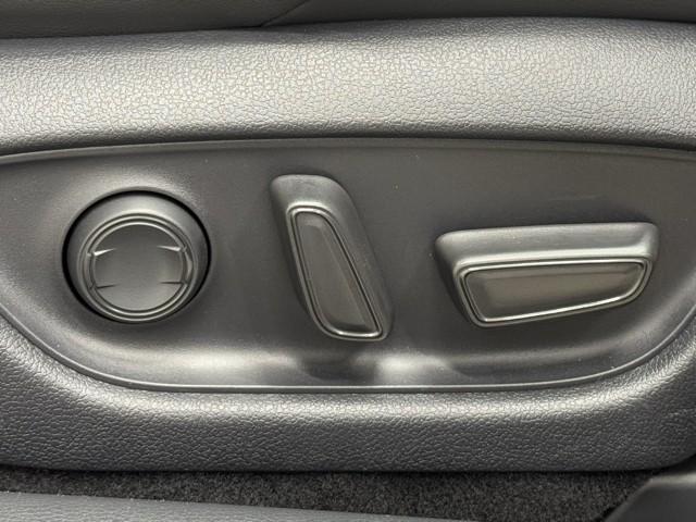 クラウンハイブリッド RSアドバンス クルーズC PCS ドラレコ付き バックモニター Wエアバッグ 本革シート DVD TVナビ 地デジ インテリキー 運転席エアバッグ パワーシート AUX アルミ メモリナビ パワーウィンドウ ETC(14枚目)