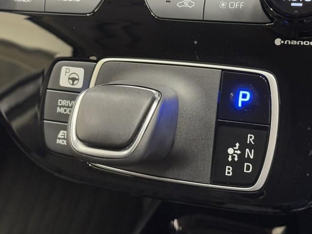 アクア Ｇ　ＶＳＣ　アルミ　衝突軽減ブレーキ　メモリナビ　アイドルストップ　パワーシート　バックモニター　ＬＥＤ　クルーズコントロール　スマートキー　ＥＴＣ車載器　ＡＣ１００Ｖ　ドライブレコーダー　フルセグＴＶ（12枚目）