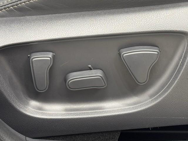 アクア Ｇ　ＶＳＣ　アルミ　衝突軽減ブレーキ　メモリナビ　アイドルストップ　パワーシート　バックモニター　ＬＥＤ　クルーズコントロール　スマートキー　ＥＴＣ車載器　ＡＣ１００Ｖ　ドライブレコーダー　フルセグＴＶ（16枚目）