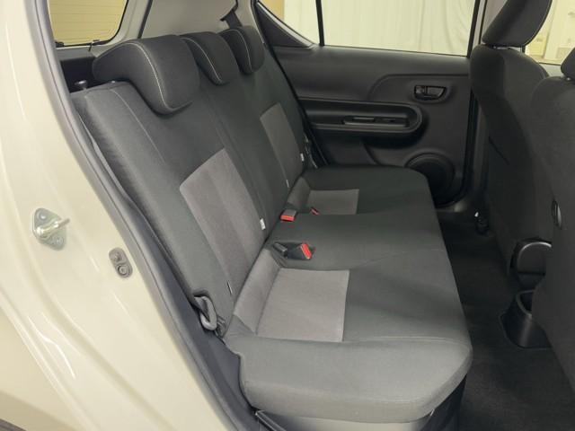 アクア Ｓスタイルブラック　ＡＵＸ端子　ＥＣＯモード　記録簿あり　バックモニタ－　地デジフルセグ　ナビＴＶ　イモビライザー　ＬＥＤライト　スマートキープッシュスタート　ＥＴＣ付き　Ｗエアバッグ　キーフリ　メモリーナビゲーション（15枚目）