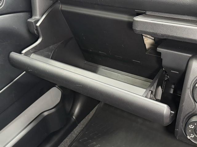 プロボックス ＧＬ　点検記録簿　運転席エアバック　パワーウインド　ＴＳＳ　Ｗエアバッグ　盗難防止システム　パワーステアリング　横滑り防止機能　エアコン　キーレスキー　ＡＢＳ　ドライブレコーダー　ＥＴＣ付（9枚目）