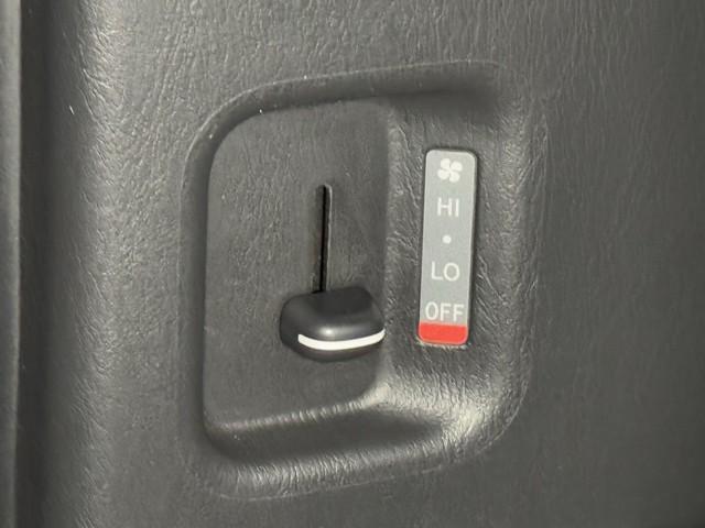 ハイエースバン スーパーGL ダークプライムII 衝突回避システム 運転席助手席エアバック ESC ドライブレコーダー付 フルフラット スマートエントリー LEDライト 地デジ エアコン パワーウィンドウ エアバック キーレスエントリー ETC付き(11枚目)