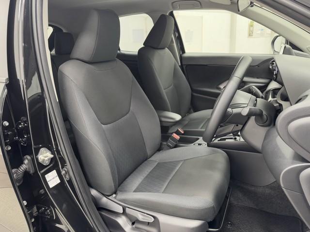 ヤリスクロス G ETC装備 リヤカメラ 点検記録簿 スマートエントリー イモビライザー オートエアコン アルミホイール キーレス パワーウィンドウ クルコン ABS ドライブレコーダー エアバッグ パワーステアリング(14枚目)