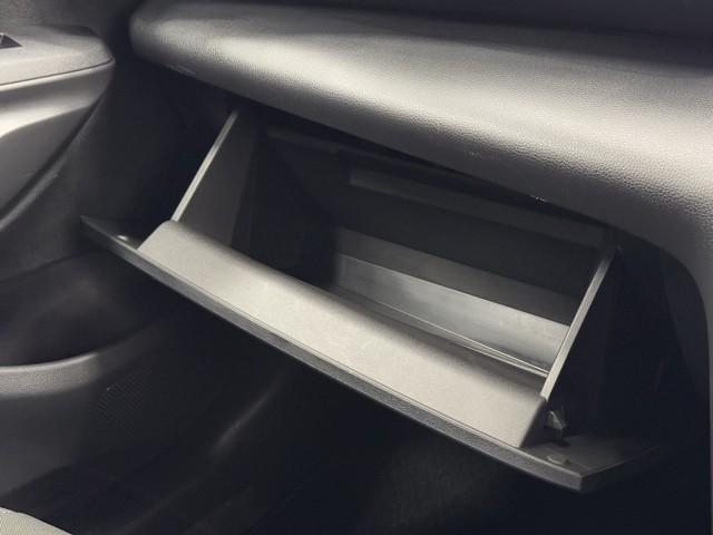 ヤリスクロス Ｇ　ＥＴＣ装備　リヤカメラ　点検記録簿　スマートエントリー　イモビライザー　オートエアコン　アルミホイール　キーレス　パワーウィンドウ　クルコン　ＡＢＳ　エアバッグ　パワーステアリング　サイドエアバッグ（9枚目）