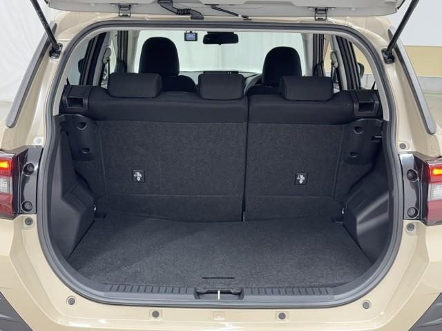 ライズ Ｚ　衝突回避システム　メディアプレイヤー接続　スマートキ－　リヤカメラ　アルミホイール　エコアイドル　ＬＥＤライト　オートエアコン　横滑り防止機能　ＴＶ　キーフリー　パワーウインドウ　エアバッグ　ＥＴＣ（17枚目）