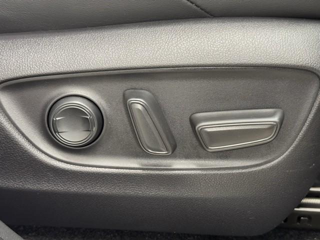 ハリアー Ｇ　衝突回避ブレーキ　ＡＵＸ接続　セキュリティーアラーム　ＡＡＣ　バックモニタ－　記録簿有　１オーナ　横滑防止装置　ＬＥＤランプ　スマキー　キーフリー　ＡＷ　ＥＴＣ車載器　ＰＳ　パワーウインドウ　ナビ（13枚目）