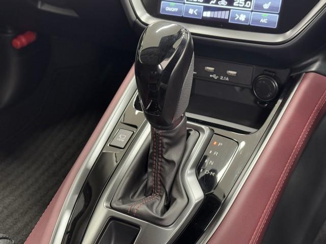 レヴォーグ ＳＴＩスポーツ　ＥＸ　ドライブレコーダ　地デジ　クルコン　横滑り防止　ミュージックプレイヤー接続可　フルオートエアコン　記録簿　ＥＴＣ　助手席エアバッグ　アイドリングストップ　４ＷＤ　サイドエアバッグ　アルミホイール　ＰＳ（10枚目）