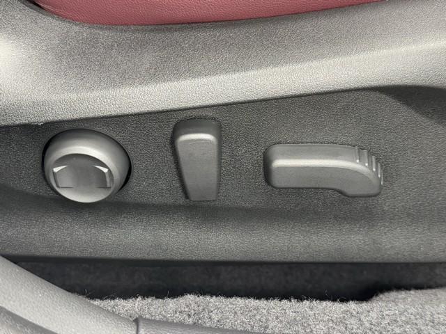 レヴォーグ ＳＴＩスポーツ　ＥＸ　ドライブレコーダ　地デジ　クルコン　横滑り防止　ミュージックプレイヤー接続可　フルオートエアコン　記録簿　ＥＴＣ　助手席エアバッグ　アイドリングストップ　４ＷＤ　サイドエアバッグ　アルミホイール　ＰＳ（13枚目）