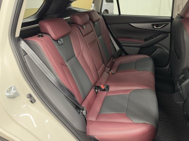 レヴォーグ ＳＴＩスポーツ　ＥＸ　ドライブレコーダ　地デジ　クルコン　横滑り防止　ミュージックプレイヤー接続可　フルオートエアコン　記録簿　ＥＴＣ　助手席エアバッグ　アイドリングストップ　４ＷＤ　サイドエアバッグ　アルミホイール　ＰＳ（15枚目）