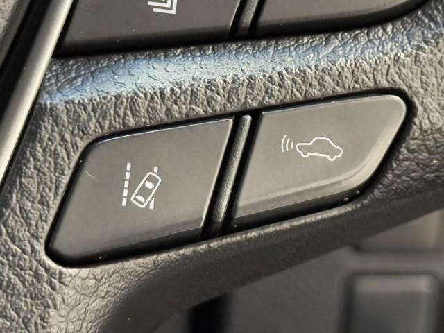 アルファードハイブリッド SR 黒革シート エアコン 100V充電 地デジ 両電動ドア ミュージックプレイヤー接続可 電動シート LEDライト キーレス ETC車載器 ドラレコ メモリナビ Bカメラ 盗難防止 エアバッグ 3列シート(11枚目)