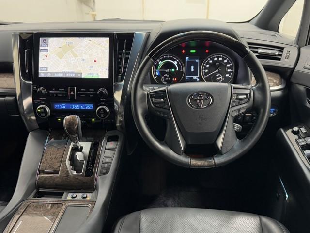 アルファードハイブリッド エグゼクティブラウンジS LEDランプ ダブルエアコン レザーシート 4WD アルミ ミュージックプレイヤー接続可 DVDプレーヤー ETC ドラレコ クルーズコントロール スマートキー 電動シート AC100V PW 記録簿(4枚目)