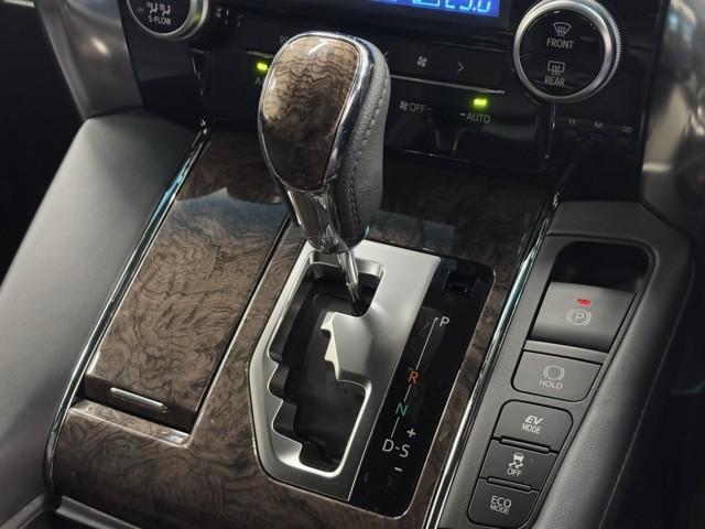 アルファードハイブリッド エグゼクティブラウンジS LEDランプ ダブルエアコン レザーシート 4WD アルミ ミュージックプレイヤー接続可 DVDプレーヤー ETC ドラレコ クルーズコントロール スマートキー 電動シート AC100V PW 記録簿(12枚目)