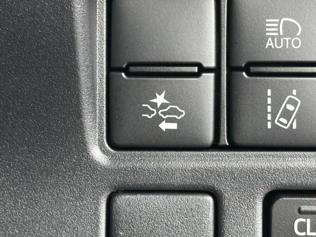 ノア クルマイスシヨウスロープ１　メモリーナビ　バックカメラ　フルセグＴＶ　衝突被害軽減ブレーキ　両側電動スライドドア　ＡＢＳ　ドライブレコーダー　後席モニター　パワーウィンドウ　スマートキー　イモビライザー　横滑り防止装置　記録簿（12枚目）