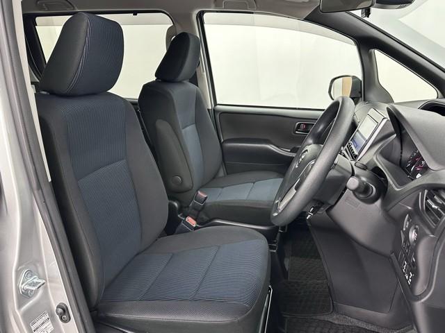 ノア クルマイスシヨウスロープ１　メモリーナビ　バックカメラ　フルセグＴＶ　衝突被害軽減ブレーキ　両側電動スライドドア　ＡＢＳ　ドライブレコーダー　後席モニター　パワーウィンドウ　スマートキー　イモビライザー　横滑り防止装置　記録簿（17枚目）