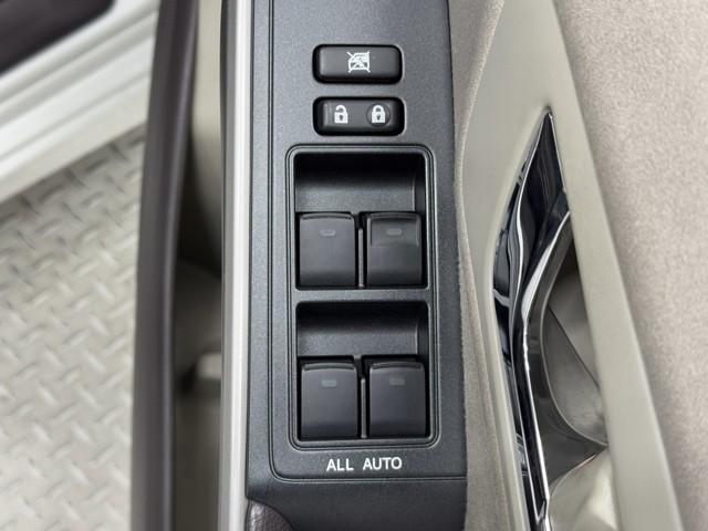 SAI S サイドエアバッグ DVD再生機能 Pシート Bカメラ スマ-トキ- キーフリー 横滑り防止機能 ナビTV オートクルーズ 地デジ 整備記録簿 エアバック エアコン アルミホイール パワーウィンドウ(10枚目)