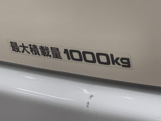 ハイエースバン スーパーGL リラクベース タイプII メモリーナビ フルセグ バックカメラ ドラレコ ETC スマートキー バックカメラ LEDヘッドランプ パワーウィンドウ ABS イモビライザー 横滑り防止装置 オートエアコン 記録簿(18枚目)