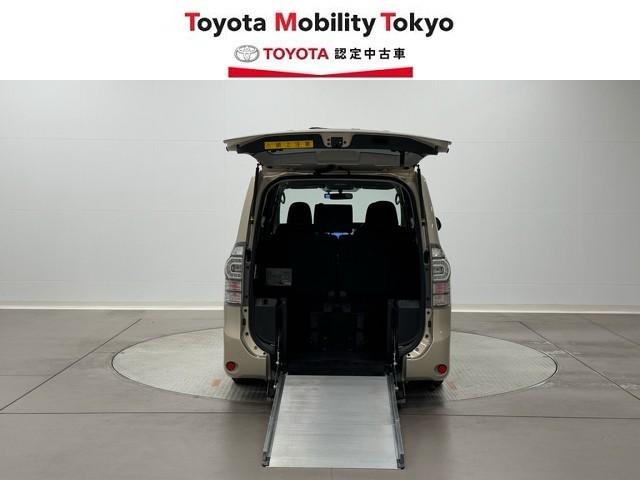 ヴォクシー ＸＬ　ＥＤクルマイス１　ＨＤＤナビ　バックカメラ　フルセグ　ＥＴＣ　スマートキー　イモビライザー　パワーウィンドウ　ＡＢＳ　ＨＩＤヘッドライト　オートエアコン　片側電動スライドドア　エアバック　３列シート　記録簿（2枚目）