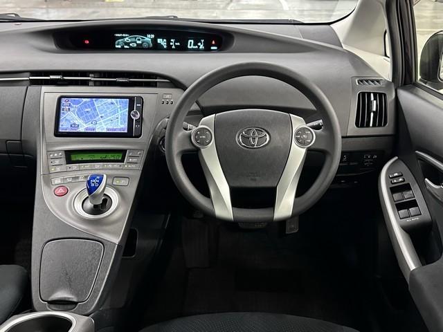 プリウス ジョシュセキリフトアップＡ　メモリーナビ　フルセグ　バックカメラ　ＥＴＣ　ドラレコ　スマートキー　イモビライザー　ＨＩＤヘッドライト　横滑り防止装置　オートエアコン　パワーウィンドウ　ＡＢＳ　純正アルミ　記録簿（5枚目）