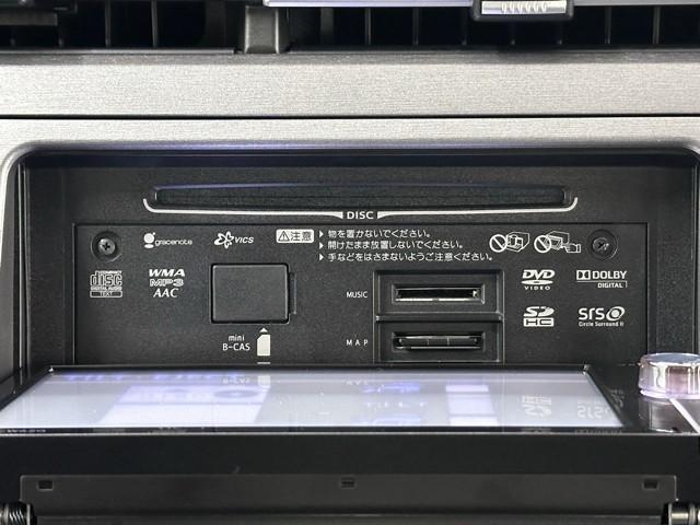 プリウス ジョシュセキリフトアップＡ　メモリーナビ　フルセグ　バックカメラ　ＥＴＣ　ドラレコ　スマートキー　イモビライザー　ＨＩＤヘッドライト　横滑り防止装置　オートエアコン　パワーウィンドウ　ＡＢＳ　純正アルミ　記録簿（10枚目）