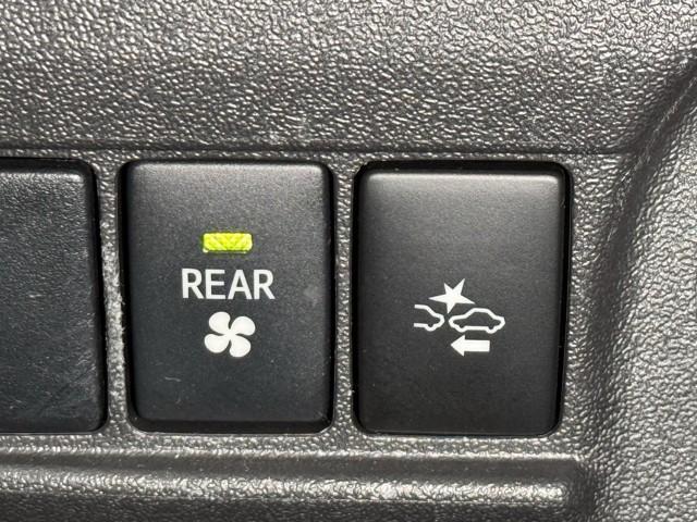 ハイエースバン WEL クルマイスシヨウB メモリーナビ バックカメラ ワンセグ 衝突被害軽減ブレーキ ABS ドライブレコーダー キーレス イモビライザー パワーウィンドウ 片側電動スライドドア 横滑り防止装置 ハロゲンライト 記録簿(13枚目)