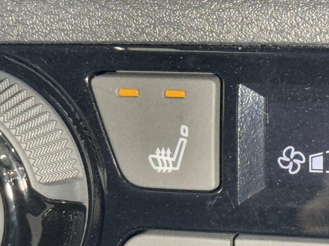 オーラ G レザーエディション ディスプレイオーディオ ナビ アラウンドビューモニター 衝突被害軽減ブレーキ 横滑り防止装置 日産純正アルミ ドライブレコーダー ABS パワーウィンドウ シートヒーター フルセグTV 記録簿(16枚目)