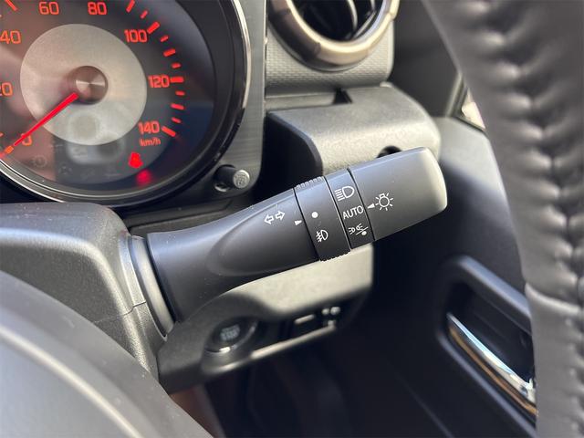 ジムニー ＸＣ　４ＷＤ　４ＡＴ　届出済未使用車　スズキセーフティサポート付　ＬＥＤヘッドライト　車線逸脱警報　衝突軽減システム　スマートキー　オートライト　電動格納ミラー　シートヒーター　アイドリングストップ（22枚目）
