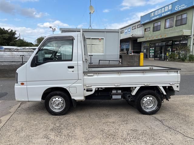 サンバートラック ＴＢ　４ＷＤ　５ＭＴ　エアコン　パワステ　純正ラジオ（5枚目）