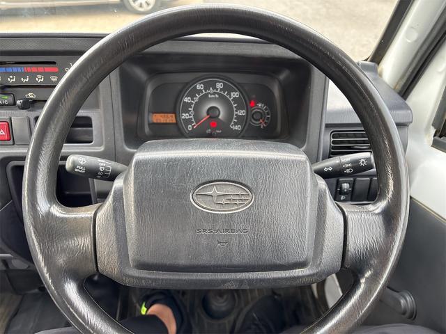 サンバートラック ＴＢ　４ＷＤ　５ＭＴ　エアコン　パワステ　純正ラジオ（14枚目）