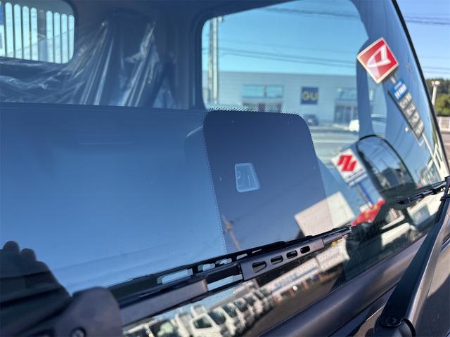 キャンター 　３ｔ　６ＡＴ　新明和製　強化ダンプ支柱付　ＤＵＯＮＩＣ　液晶メーター　アイドリングストップ　バックモニター　Ｂｌｕｅｔｏｏｔｈ対応ラジオ　ＬＥＤヘッドライト　マニュアルエアコン　アクティブサイド（7枚目）
