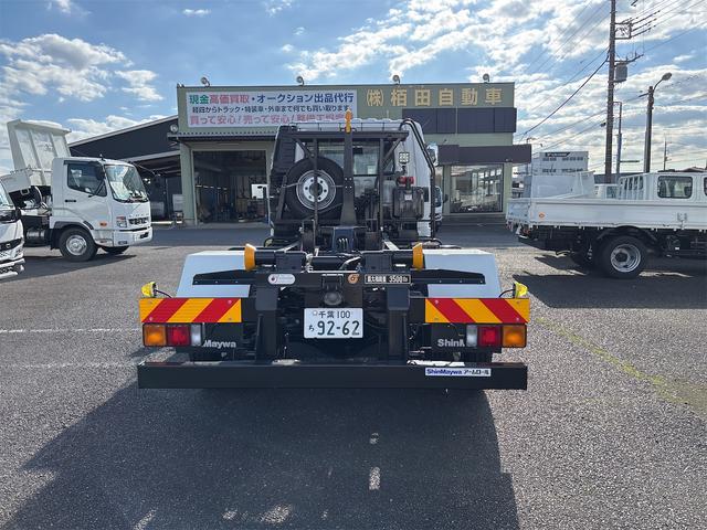 ファイター 3.5t 6MT 新明和製アームロール バックモニター Bluetooth対応ラジオ 車線逸脱警報装置 HID&フォグ 車幅灯 作業灯 オートエアコン(3枚目)