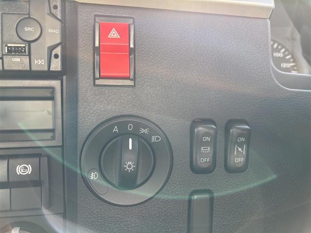 ファイター 3.5t 6MT 新明和製アームロール バックモニター Bluetooth対応ラジオ 車線逸脱警報装置 HID&フォグ 車幅灯 作業灯 オートエアコン(21枚目)