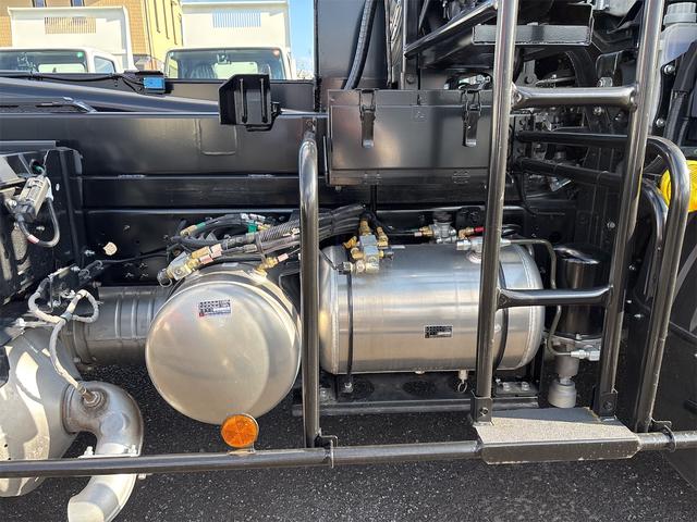 ファイター 3.5t 6MT 新明和製アームロール バックモニター Bluetooth対応ラジオ 車線逸脱警報装置 HID&フォグ 車幅灯 作業灯 オートエアコン(36枚目)