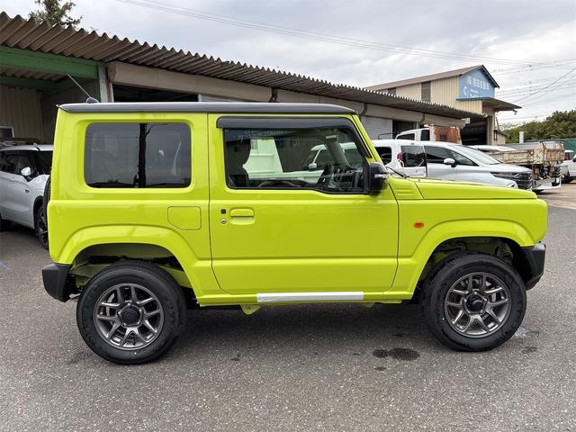 ジムニー XC 届出済未使用車 4AT ブラック2トーンルーフ仕様 スズキセーフティサポート LEDヘッドライト ヘッドランプウオッシャー スマートキー 16インチアルミホイール(4枚目)
