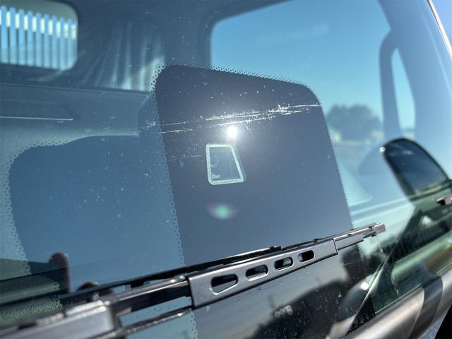 キャンター 全低床ダンプ　新明和製ローダーダンプ　３ｔ　５ＭＴ　助手席サンバイザー　助手席電動格納ミラー　バックモニター　スマートキー　ＬＥＤヘッドライト　Ｂｌｕｅｔｏｏｔｈ対応オーディオ（7枚目）