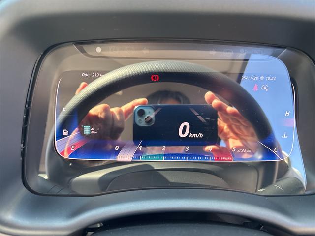 キャンター 全低床ダンプ　新明和製ローダーダンプ　３ｔ　５ＭＴ　助手席サンバイザー　助手席電動格納ミラー　バックモニター　スマートキー　ＬＥＤヘッドライト　Ｂｌｕｅｔｏｏｔｈ対応オーディオ（15枚目）