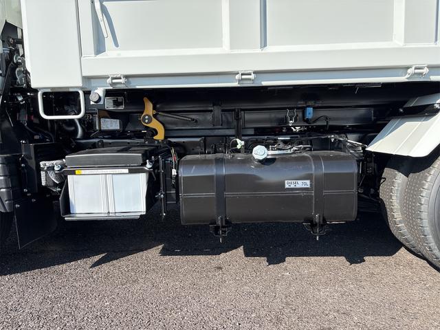 キャンター 全低床ダンプ　新明和製ローダーダンプ　３ｔ　５ＭＴ　助手席サンバイザー　助手席電動格納ミラー　バックモニター　スマートキー　ＬＥＤヘッドライト　Ｂｌｕｅｔｏｏｔｈ対応オーディオ（38枚目）